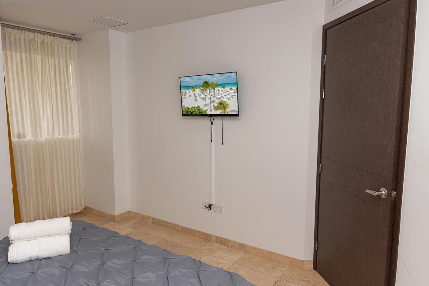 Star Oasis Condo شاطئ بالم المظهر الخارجي الصورة